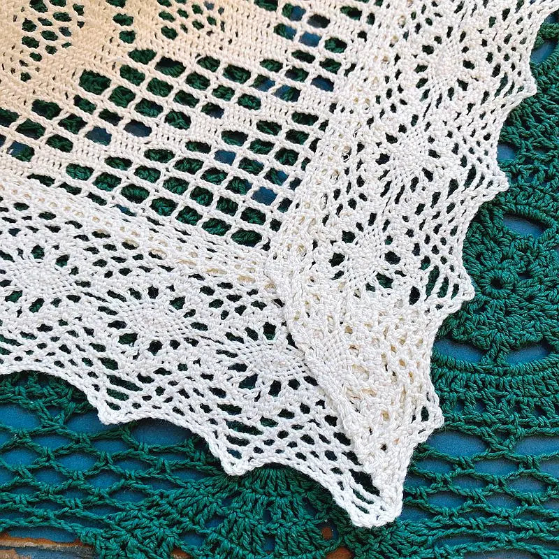 CROCHET TABLE RUNNER - 45cm Wide - Retro Lace Edge