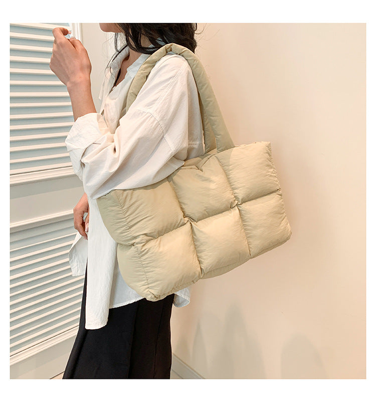 Women Tote Handbags Quilted Plaid Bag Retro Trendy Checkered Waterproof Shoulder Bag Solid Color Winter Soft Large Capacity Bags