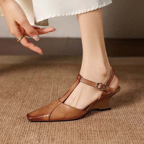 2026 New Genuine Leather Fashion Slingback Kitten Heels Women Round Toe Buckle Strap Elegant Party Pumps Women's Sandals