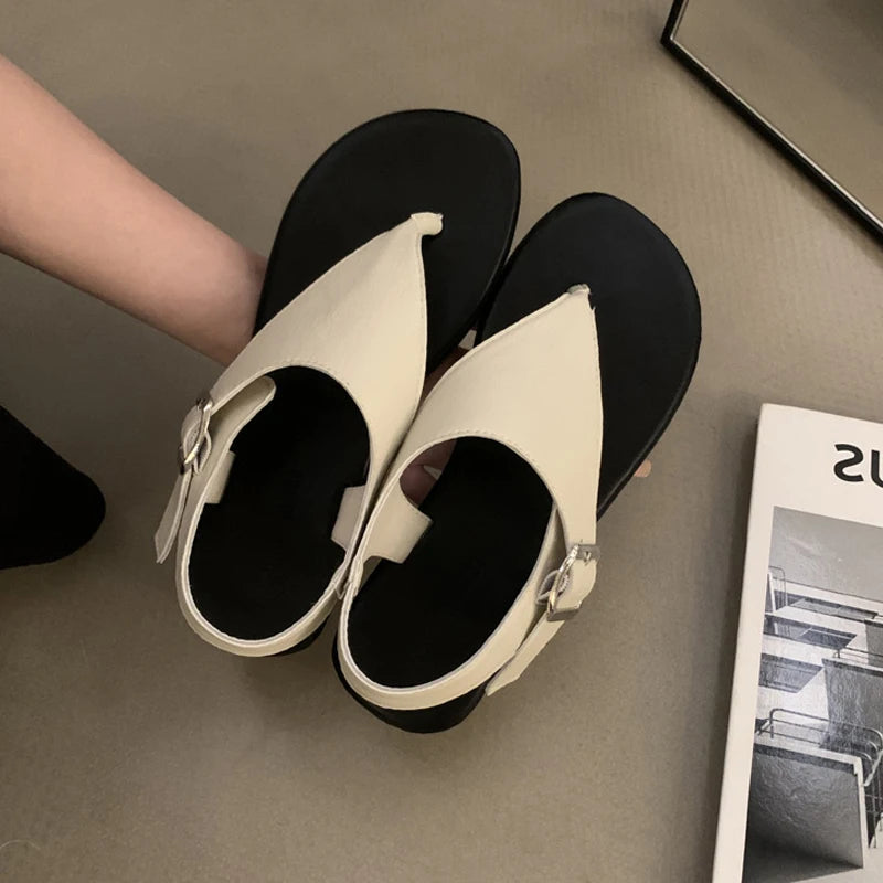 Concise Clip Toe Buckle Strap Sandals Woman Summer Elegant Pu Leather Flat Gladiator Shoes Ladies Casual Brand Design Flip Flops