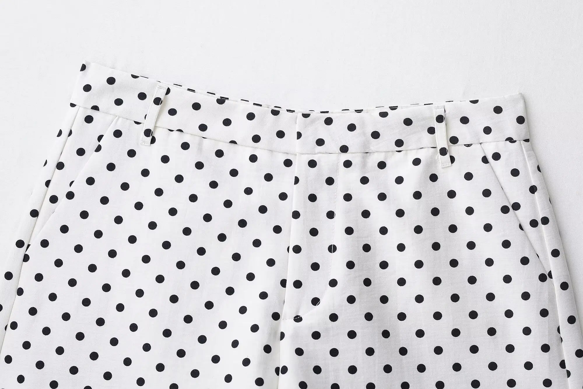 HH Woman Autumn Long Sleeves Turtleneck Zipper With Pockets Drawstring Casual Coats Women Fashion Polka Dot Printed Jacket