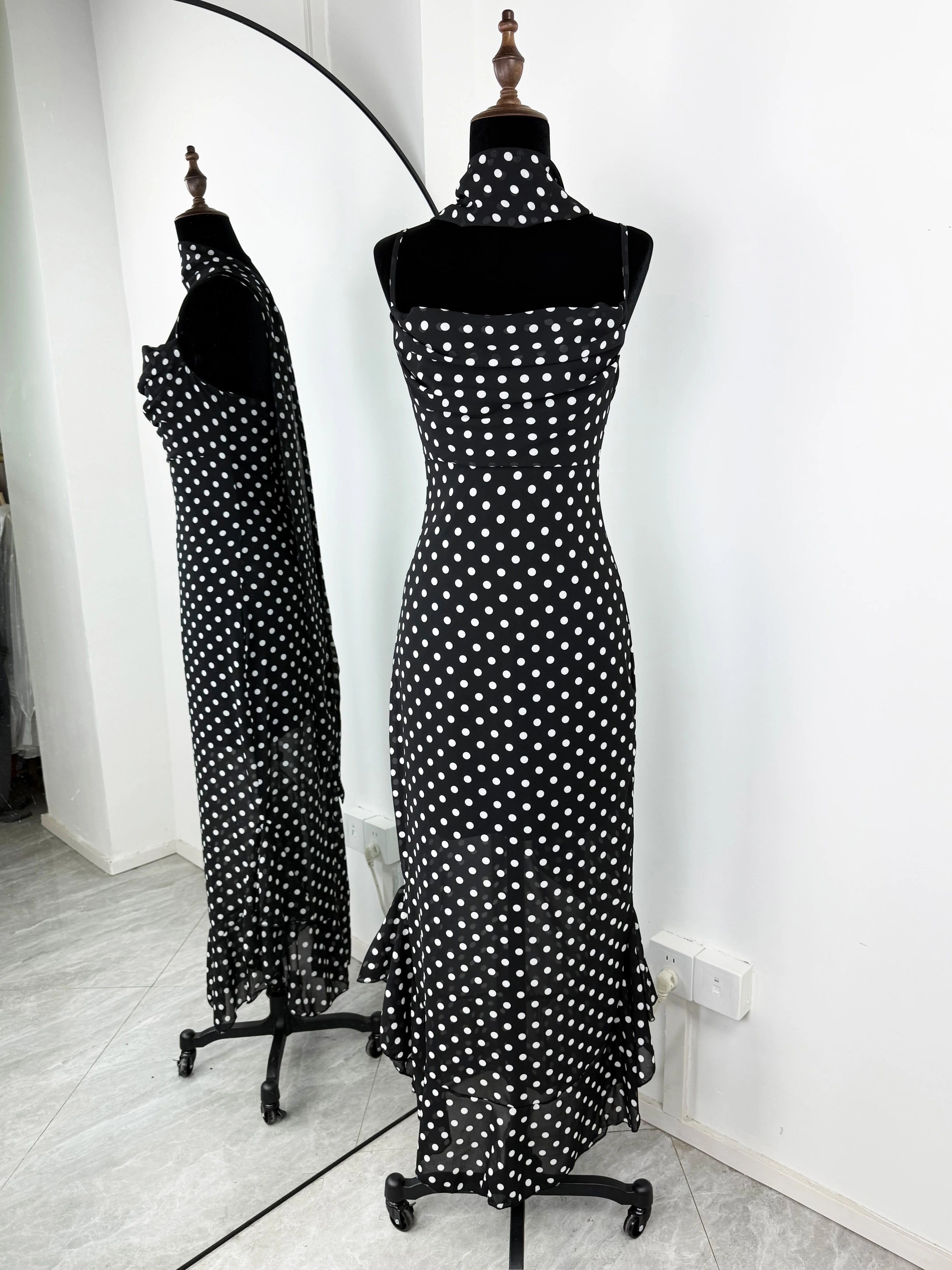 Tuularose Elegant Polka Dot Long Dress Summer Scarf Ribbon Ruffle Halter Pleated Dress Luxury Sleeveless Women's Evening Dresses