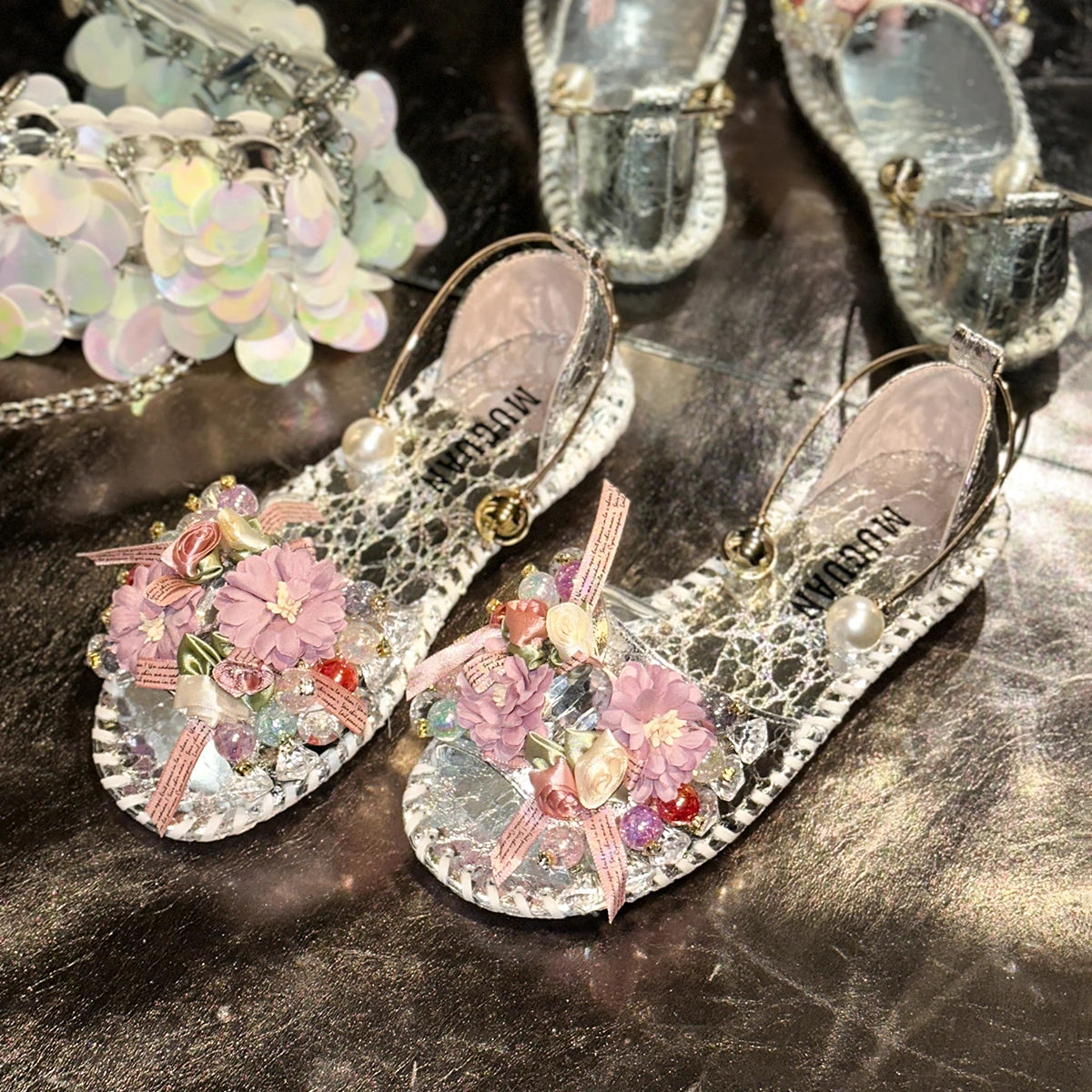 Super Western 2026 Summer New Women's Fashion Flat Heavy Handmade Bead Beach Sandals