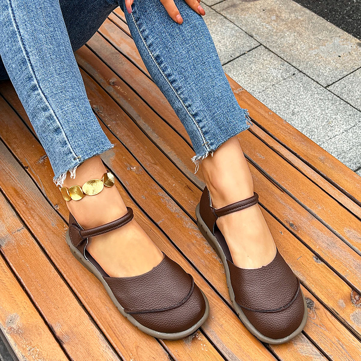 Women's head-to-toe flat sandals, summer new style retro wedge-style casual soft-soled mother's shoes, large size women's shoes