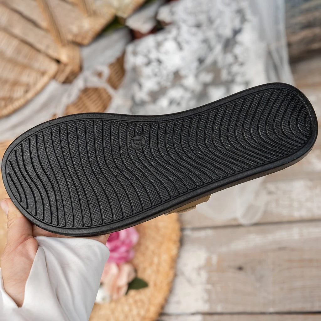 Fashionable Gold Buckle Ladies Flat Sandals Simple Casual Summer Slippers Versatile Comfortable Footwear for Women