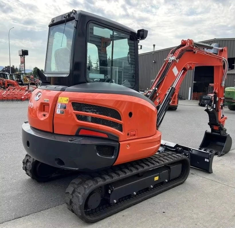 Kubota KX040-4 Mini Excavator - 40.4 HP - 4,000 kg