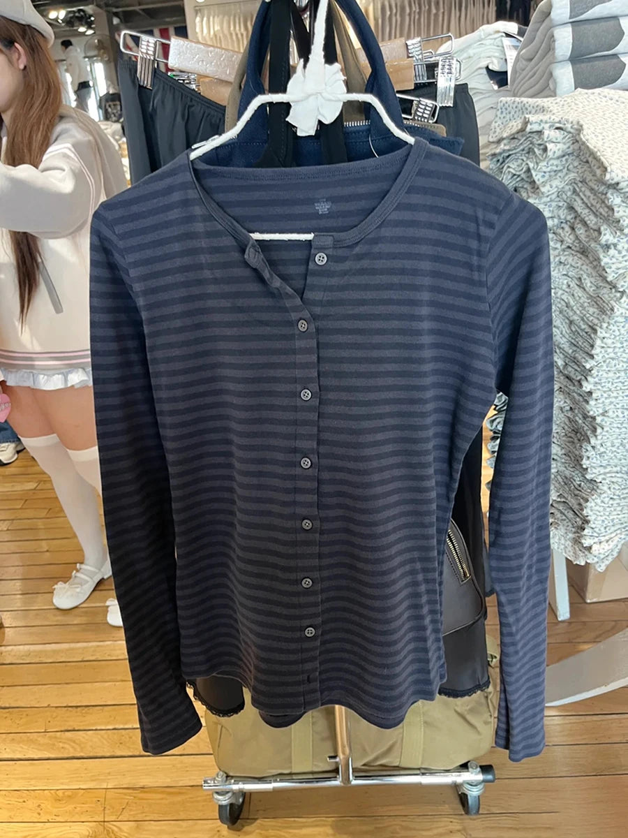 Vintage Striped Slim Long Sleeve T-shirts Autumn Casual Round Neck Streetwear Cotton Tees Women Classic Harajuku Button Tops Y2k