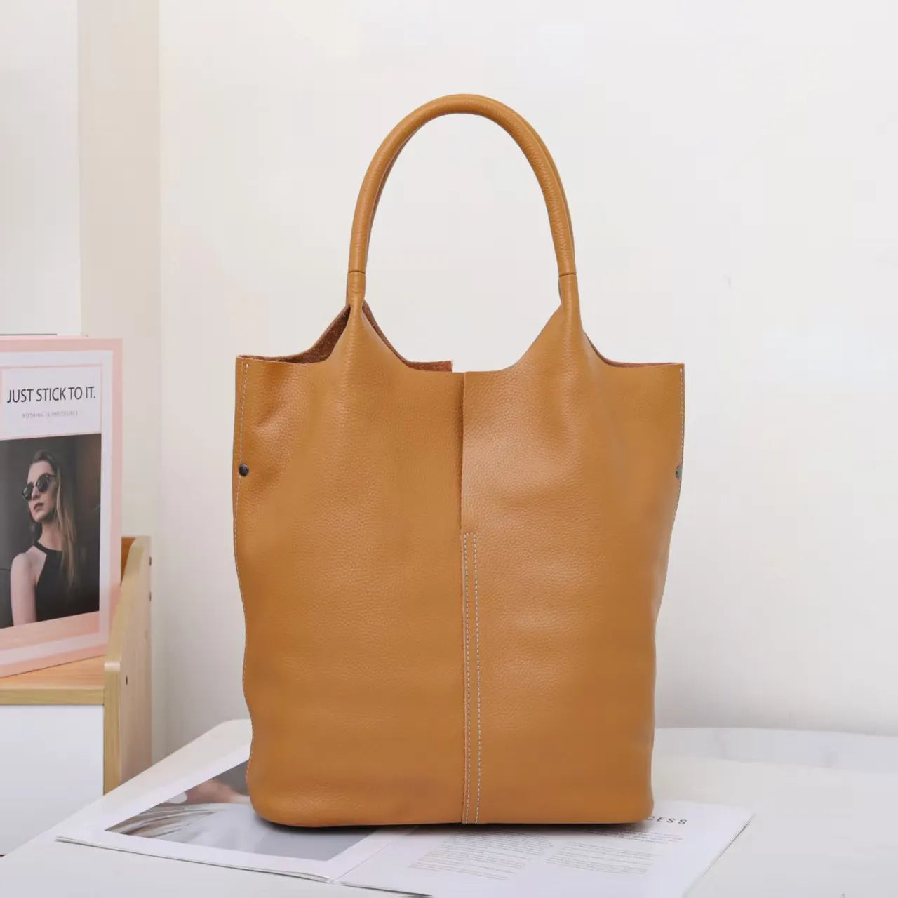 Genuine Grade Leather Women Commuter Tote Bag Ladies Soft Cowhide Tote Shoulder Handbag Large Female Bucket Bag Luxury Designer