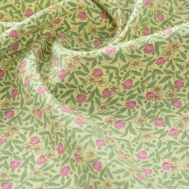 FLORAL PATCHWORK POPLIN - Pure Cotton - Soft Sewing Fabric