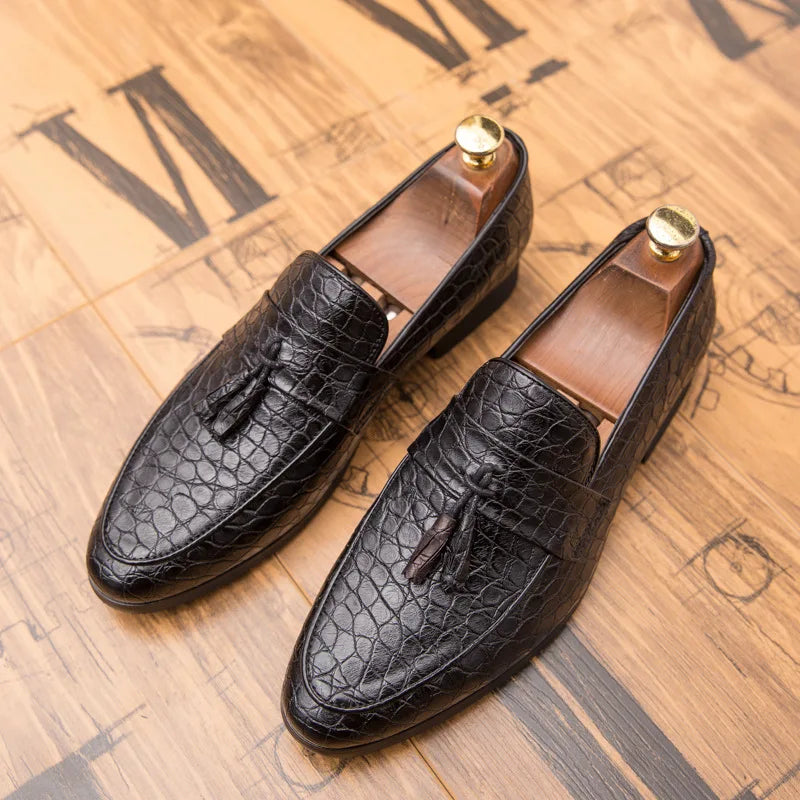 Men's Pointed Toe Slip-On Loafers - Soft PU Casual Moccasins EU 38-47