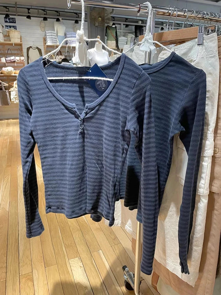 Vintage Striped Slim Long Sleeve T-shirts Autumn Casual Round Neck Streetwear Cotton Tees Women Classic Harajuku Button Tops Y2k