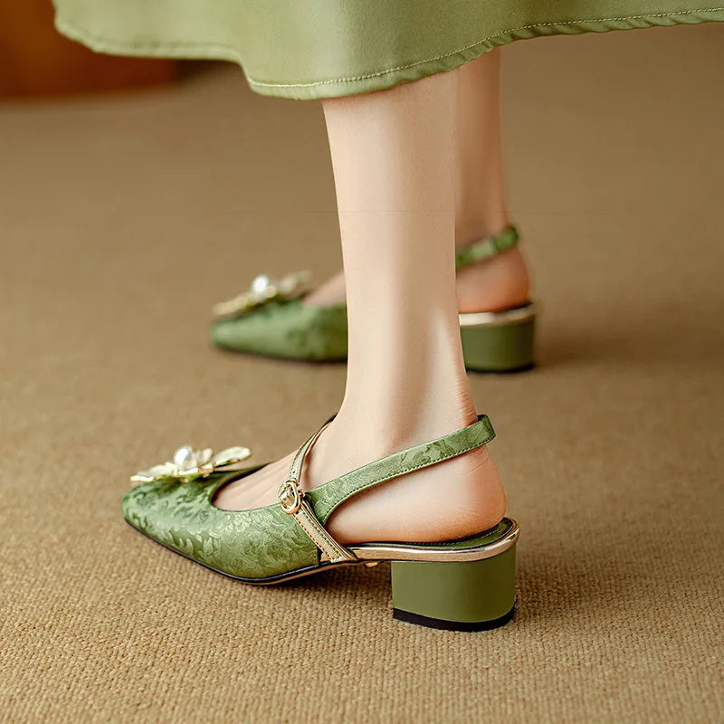 Retro Square Head Flower Buckle Strap New Women's Sandals 2025 Summer Baotou Slingback Med Heels Office & Career Shoes