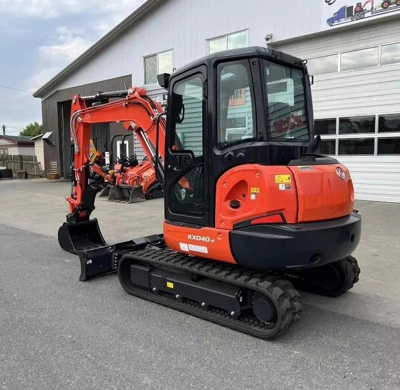 Kubota KX040-4 Mini Excavator - 40.4 HP - 4,000 kg