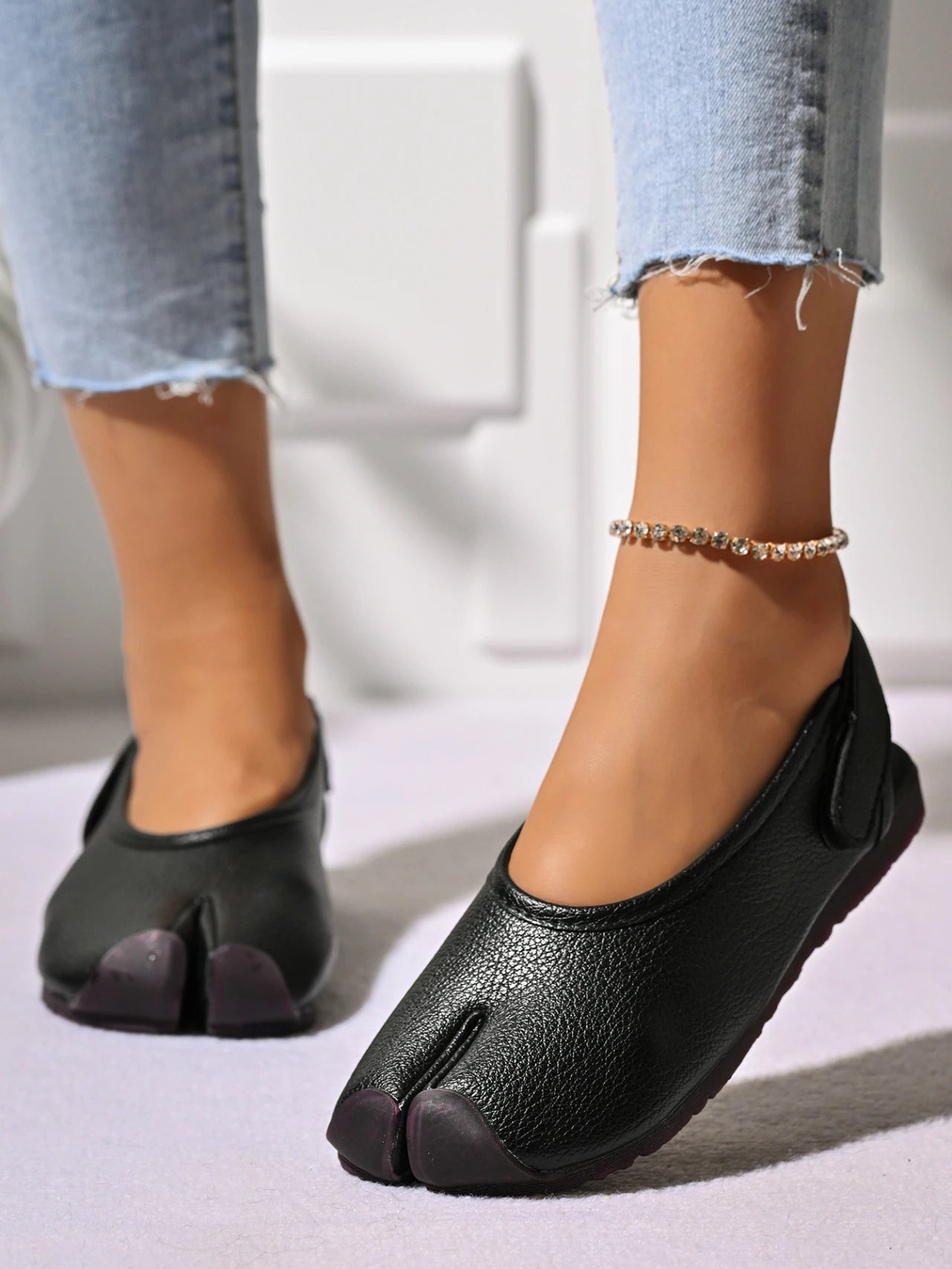 New Summer Soft Leather Split Toe Women Sandals Casual Comfortable Soft-soled Pig's Hoof Shoes Slingbacks Tabi Ballet Shoe
