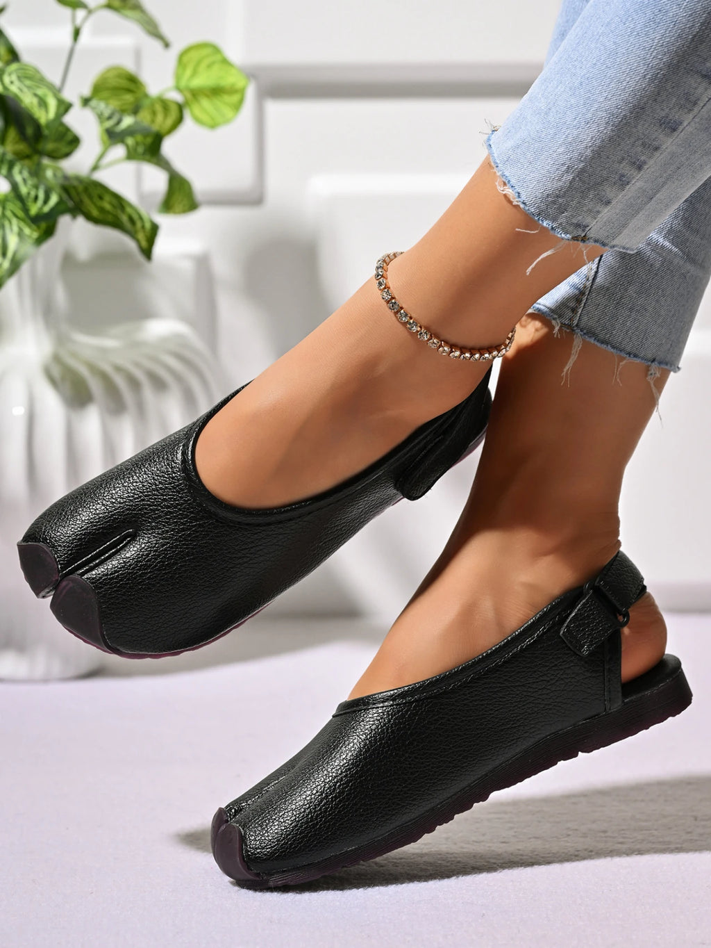 New Summer Soft Leather Split Toe Women Sandals Casual Comfortable Soft-soled Pig's Hoof Shoes Slingbacks Tabi Ballet Shoe