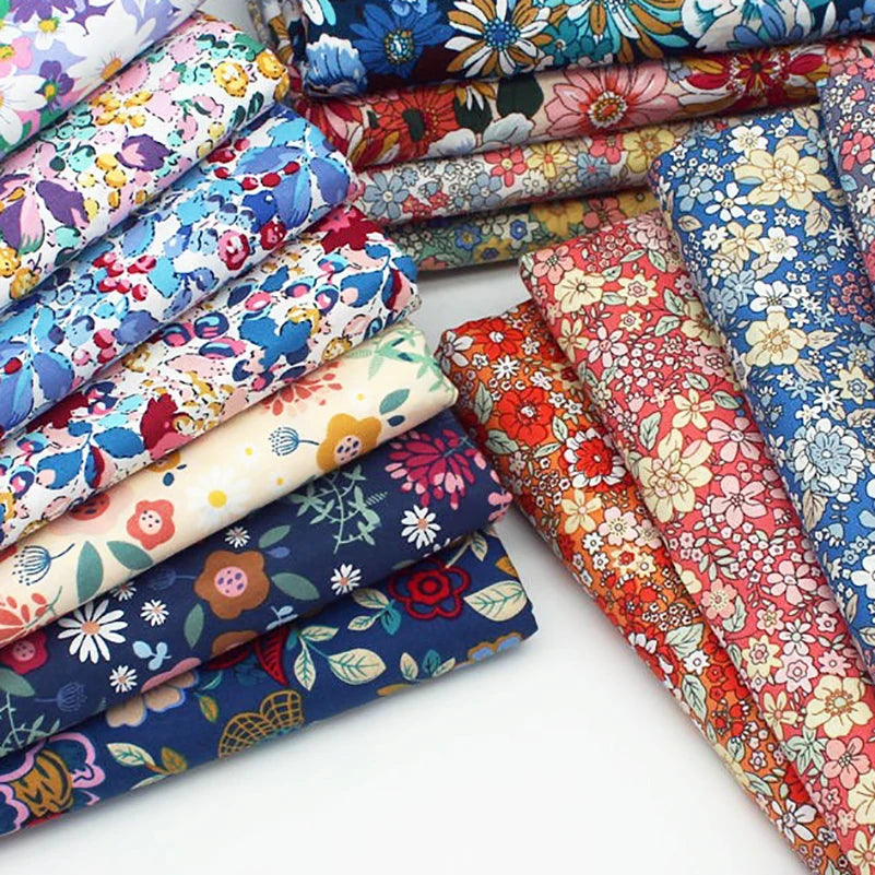 FLORAL PATCHWORK POPLIN - Pure Cotton - Soft Sewing Fabric