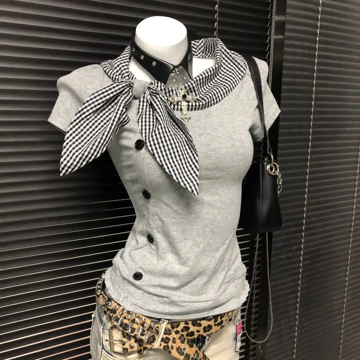 Onalippa 2025 American Retro Vintage Irregular Short Sleeved T-shirt Button Millennium Y2k Checkered Navy Collar Top Women