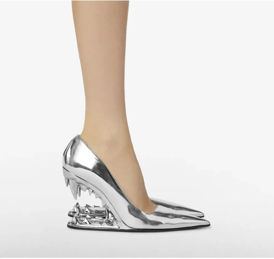 2026 Summer New Metal Tiger Teeth Single Shoes, High Heels, Fashion Show, Women's Wear, Size 44 Women's Sandals