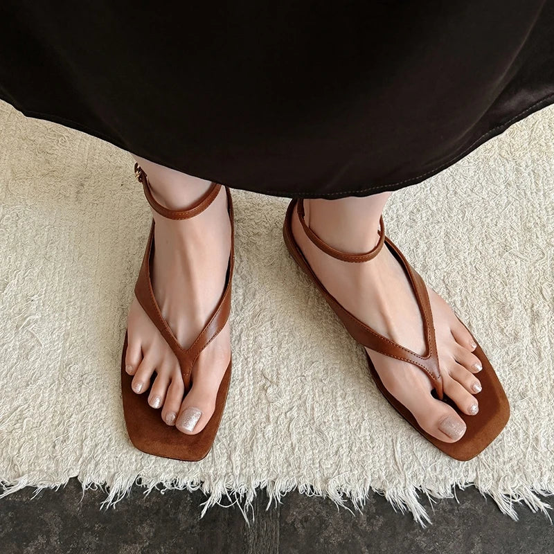 Split Toe Flat Sandals Women's Flip-Flops Genuine Leather Solid Color Back Strap Casual Sandalias Outdoor Versatile Beach Shoes