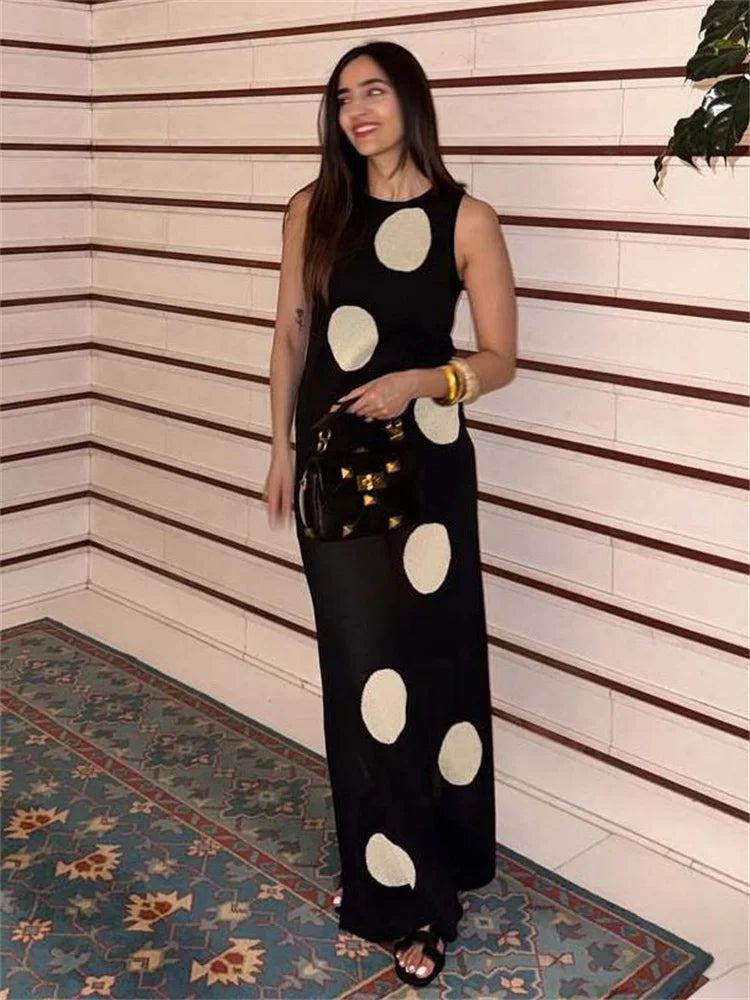 Women's Oversized Polka Dot Sleeveless Knit Maxi Dress – Editorial Style