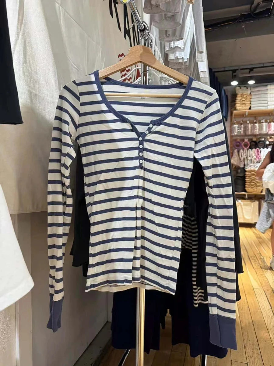 Vintage Striped Slim Long Sleeve T-shirts Autumn Casual Round Neck Streetwear Cotton Tees Women Classic Harajuku Button Tops Y2k