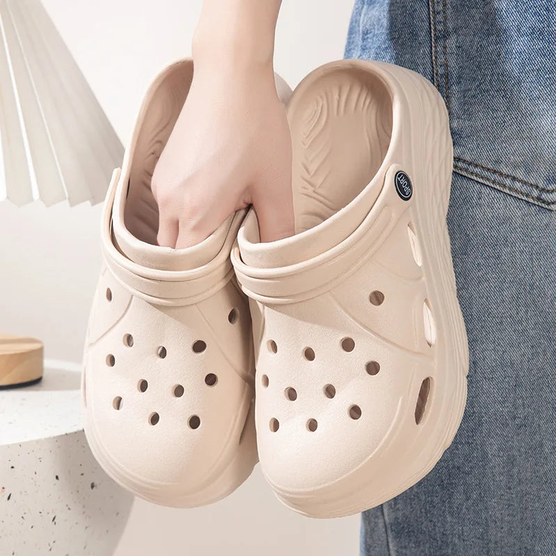 Women's Fashion Platform Sandals Summer 2025 Thick Sole Soft Eva Clogs Garden Shoes for Women Hollow Out Non Slip Beach Sandals
