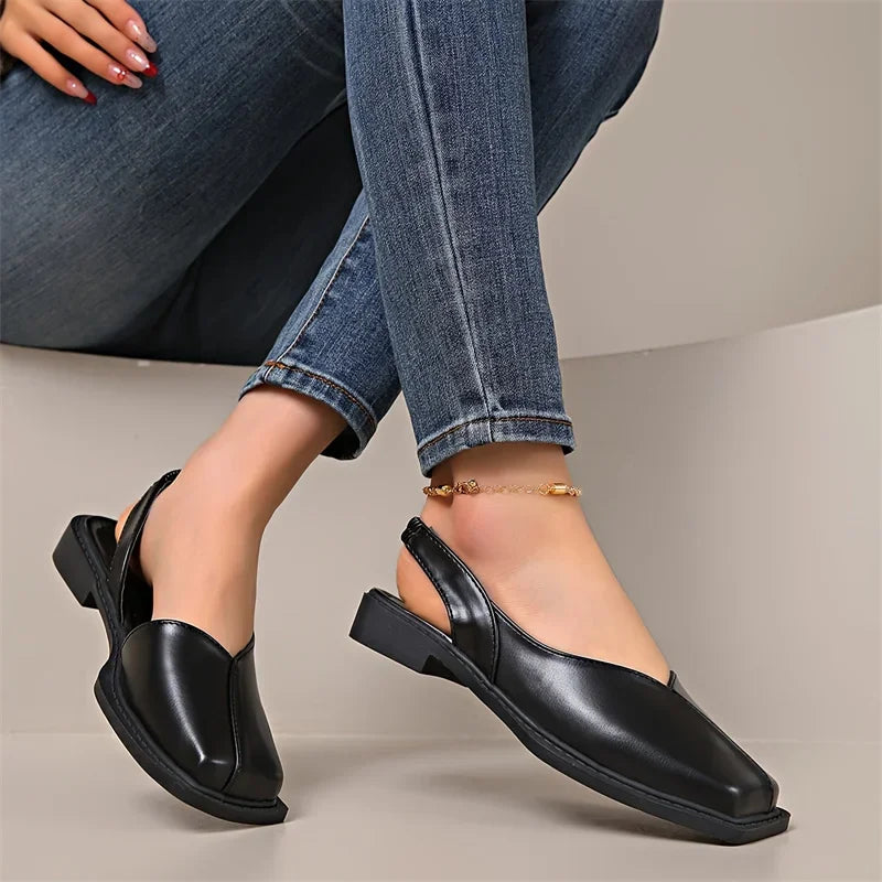 Leather Toe Cap Sandals for Women 2024 New Flat Bottomed Square Toe Single Shoes, Retro Exterior Wear, Anti Slip Beach Slippers