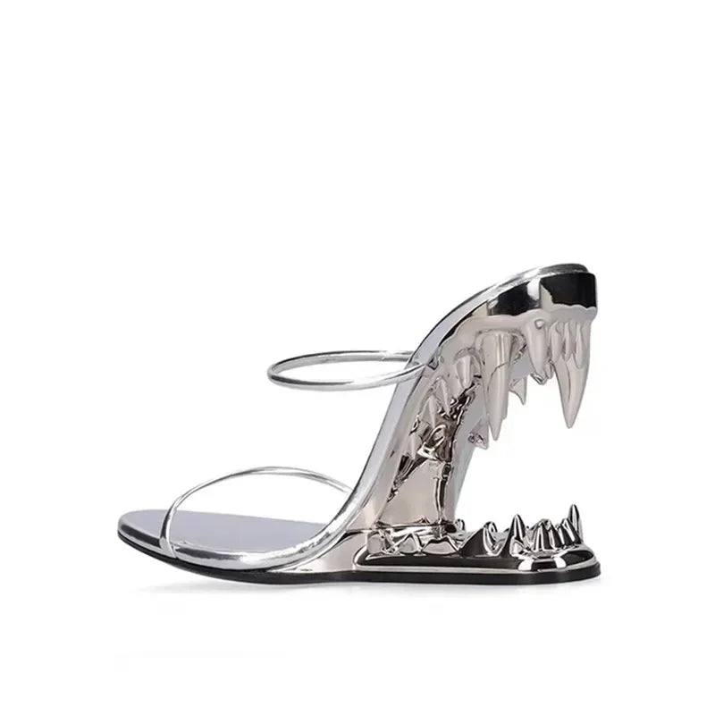 2026 Summer New Metal Tiger Teeth Single Shoes, High Heels, Fashion Show, Women's Wear, Size 44 Women's Sandals