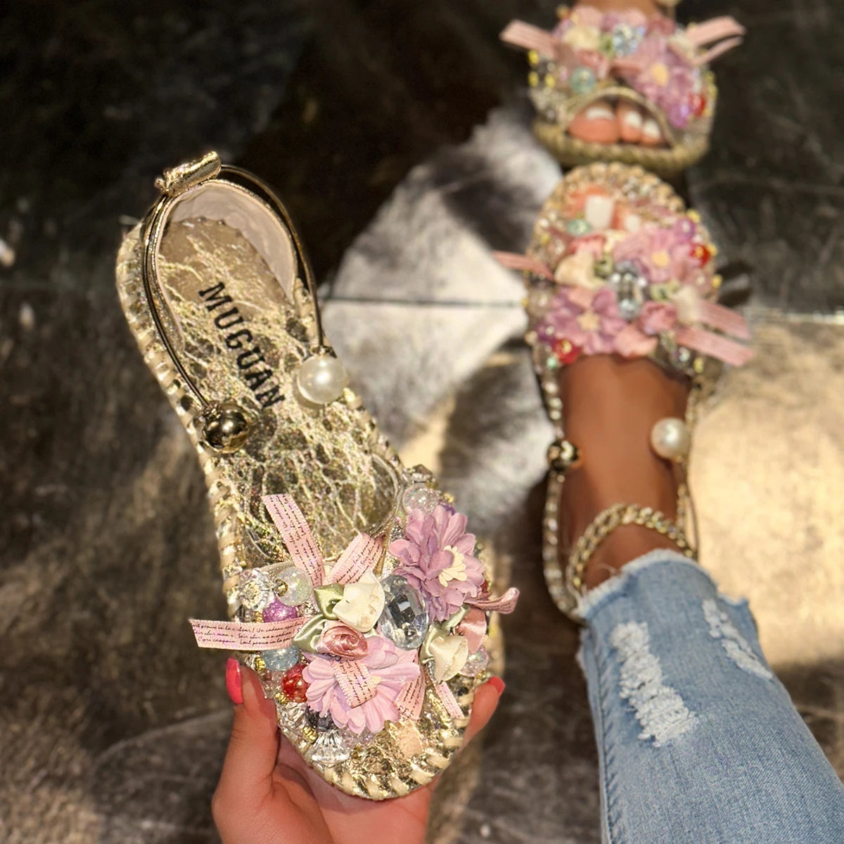 Super Western 2026 Summer New Women's Fashion Flat Heavy Handmade Bead Beach Sandals