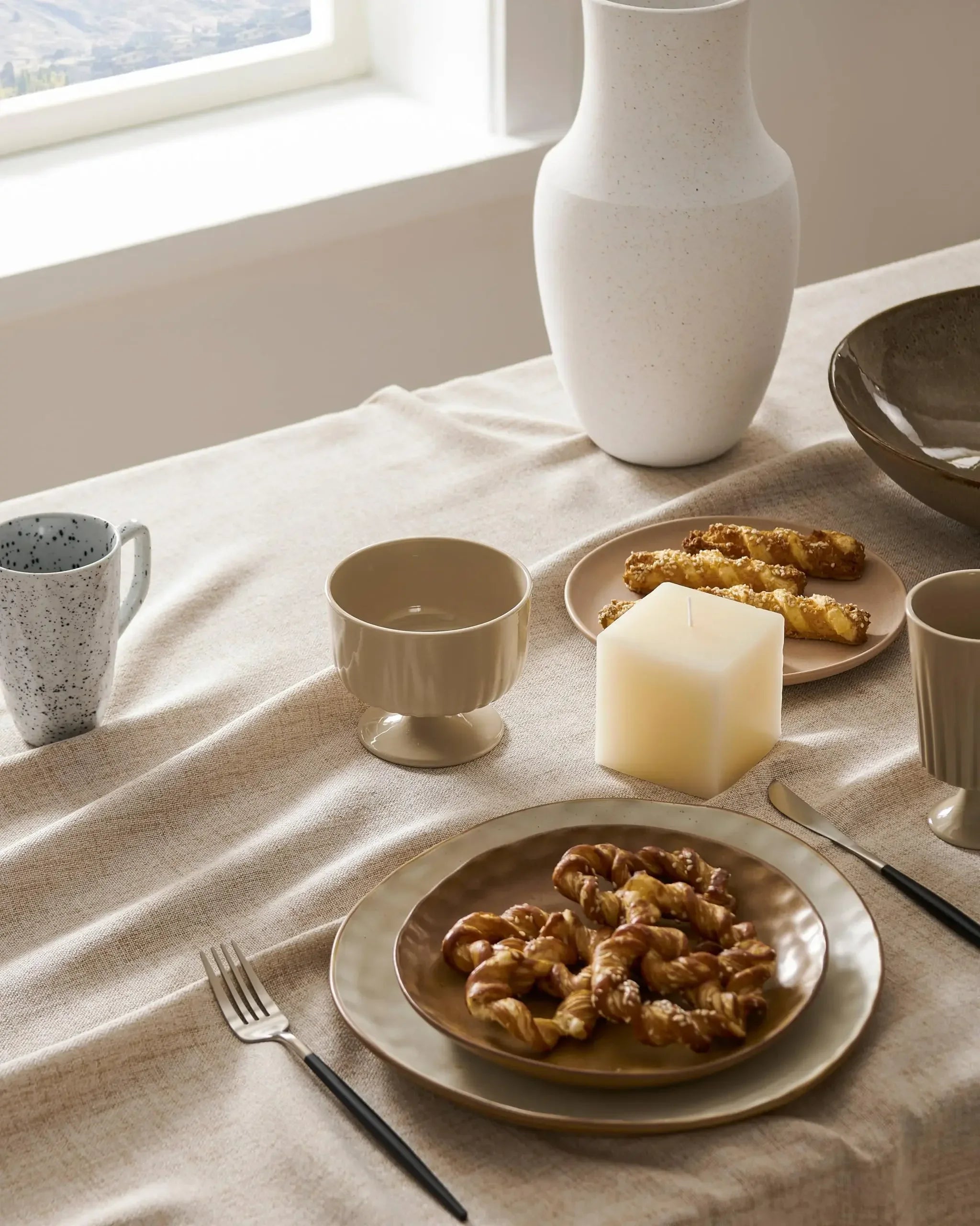 LINEN RECTANGLE TABLECLOTH - Solid Washable, 5 Lengths - Effortless Table