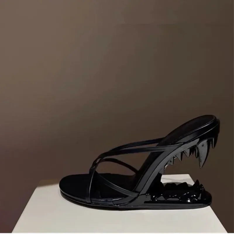 2026 Summer New Metal Tiger Teeth Single Shoes, High Heels, Fashion Show, Women's Wear, Size 44 Women's Sandals
