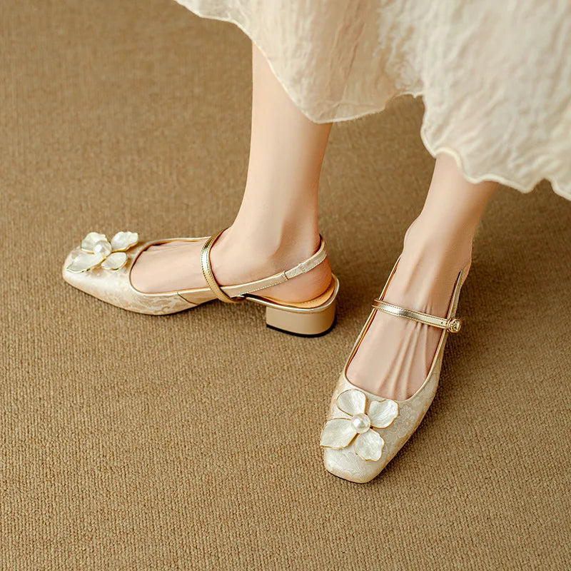 Retro Square Head Flower Buckle Strap New Women's Sandals 2025 Summer Baotou Slingback Med Heels Office & Career Shoes