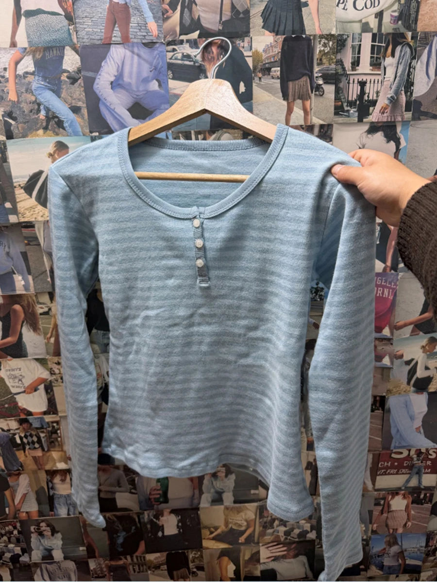 Vintage Striped Slim Long Sleeve T-shirts Autumn Casual Round Neck Streetwear Cotton Tees Women Classic Harajuku Button Tops Y2k