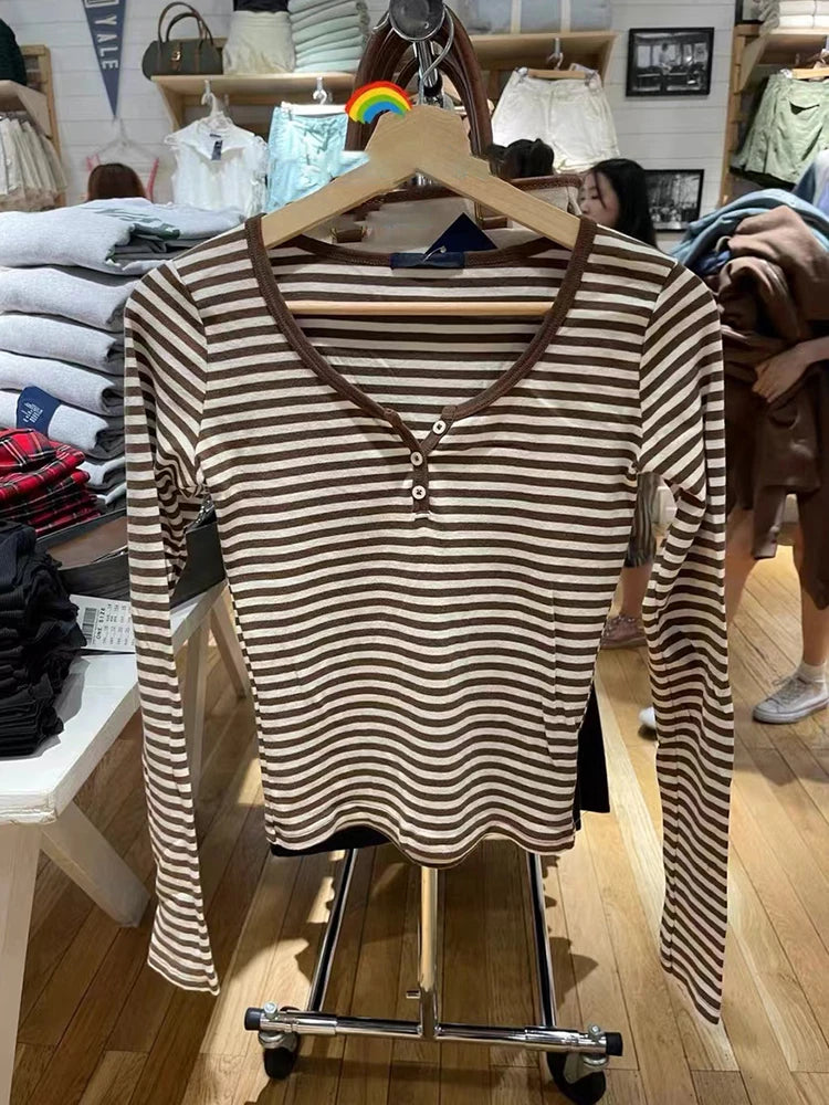 Vintage Striped Slim Long Sleeve T-shirts Autumn Casual Round Neck Streetwear Cotton Tees Women Classic Harajuku Button Tops Y2k