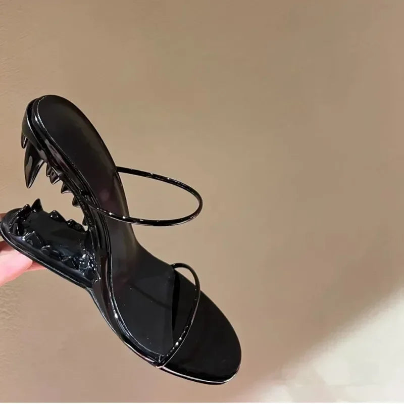 2026 Summer New Metal Tiger Teeth Single Shoes, High Heels, Fashion Show, Women's Wear, Size 44 Women's Sandals