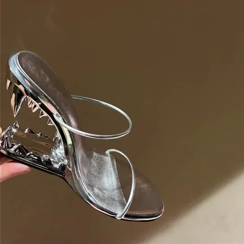 2026 Summer New Metal Tiger Teeth Single Shoes, High Heels, Fashion Show, Women's Wear, Size 44 Women's Sandals
