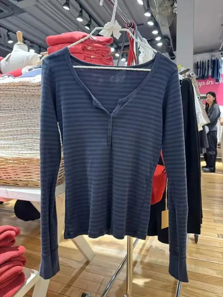 Vintage Striped Slim Long Sleeve T-shirts Autumn Casual Round Neck Streetwear Cotton Tees Women Classic Harajuku Button Tops Y2k