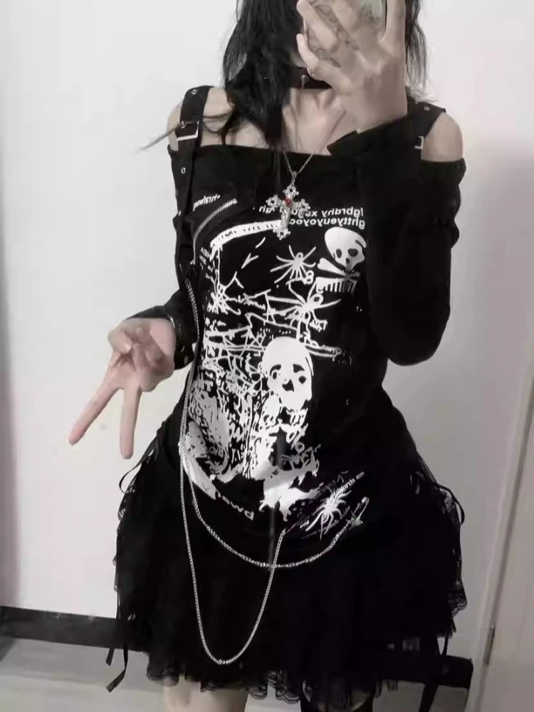 Subculture Punk Skull Print Slash Neck T-shirt Women Vintage Off Shoulder Design Long Sleeve Loose Tops Harajuku Gothic Chic Tee