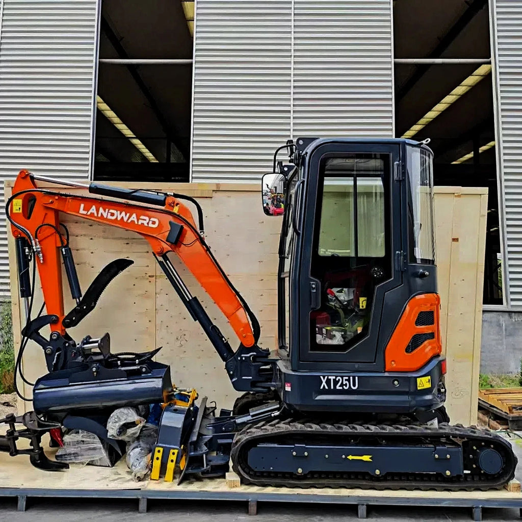 LANDWARD MINI EXCAVATOR - Compact Crawler Models - Engine Options: Kubota