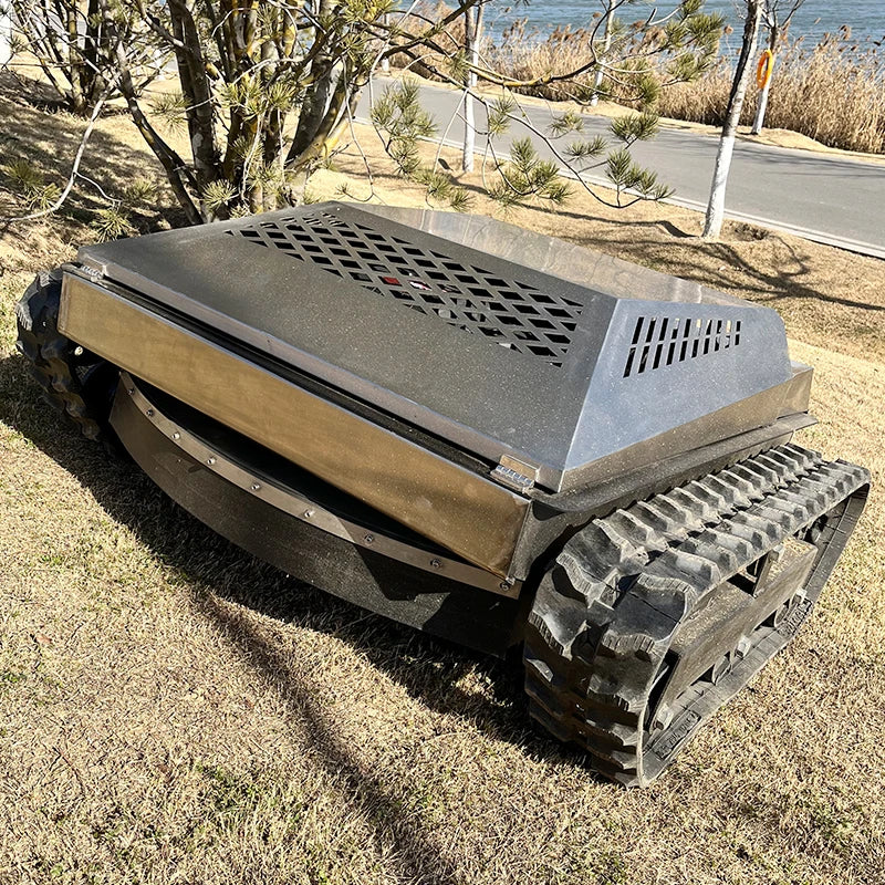 Remote Crawler Mower - 1000 mm - 22 HP slope work