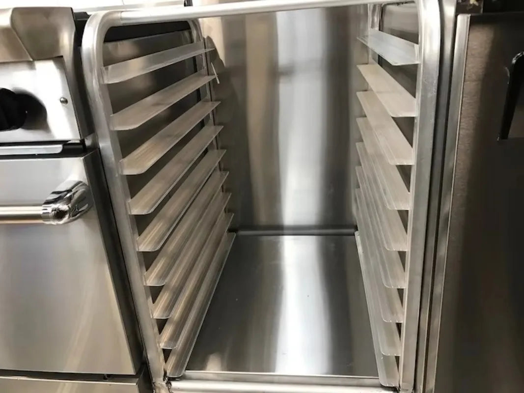 Mobile Food Truck – Smooth Wheels Flexible Moving Catering Trailer