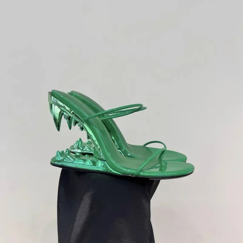 2026 Summer New Metal Tiger Teeth Single Shoes, High Heels, Fashion Show, Women's Wear, Size 44 Women's Sandals