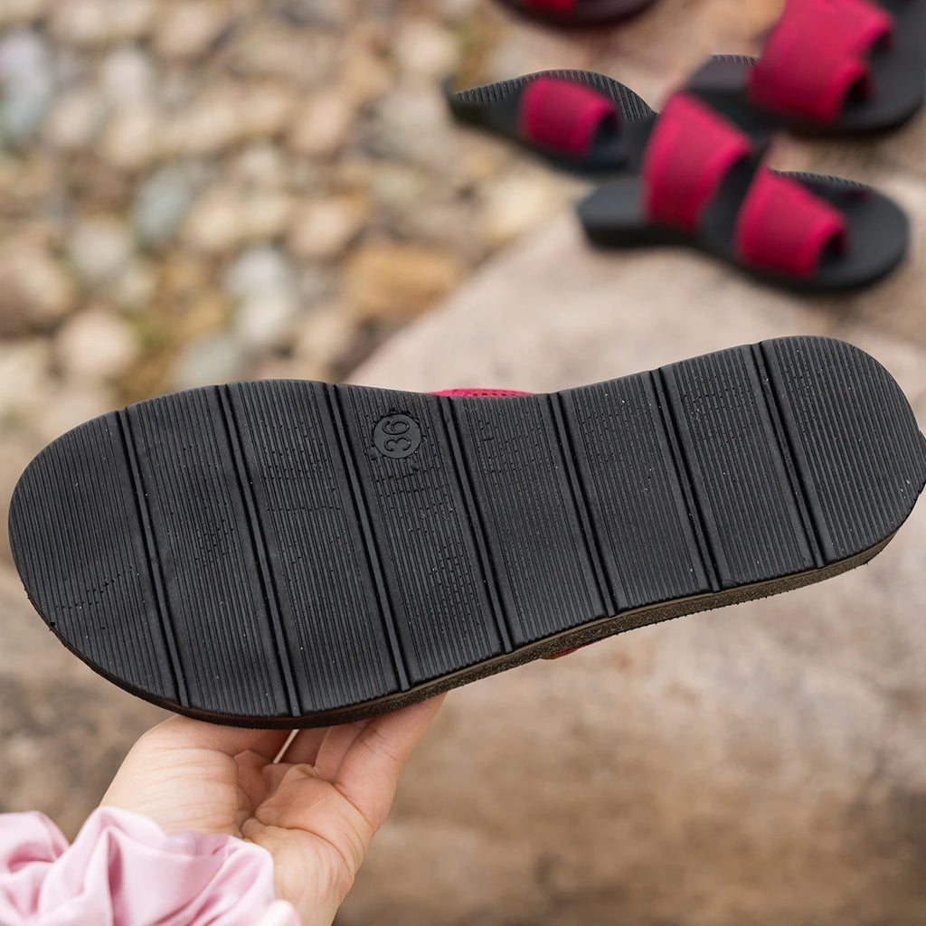 Women's Casual Sporty Sandals Breathable Comfortable Skin-Friendly Flat Bottom Slip-On Slippers