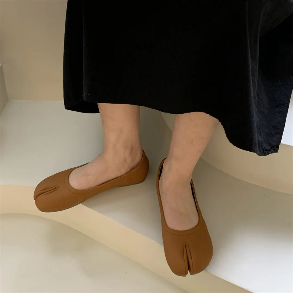 Women Flats Tabi Ninja Shoes Woman Ladies Microfiber Leather Comfy  Flats Split Toe Slippers Soft Bottom Loafers Solid Brief La