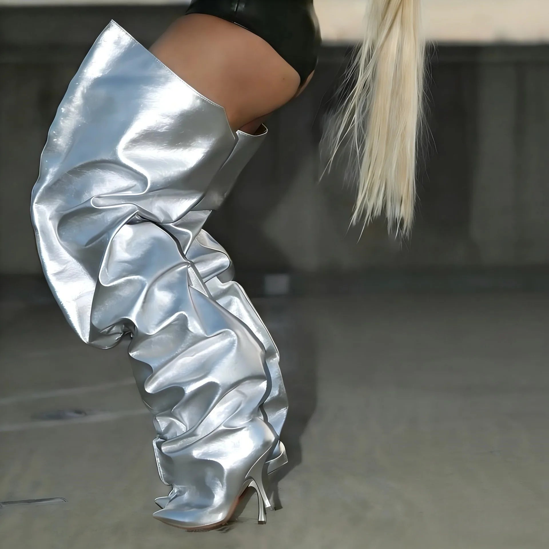 Over-Knee Pointed Stiletto Boots – Nightclub Stage