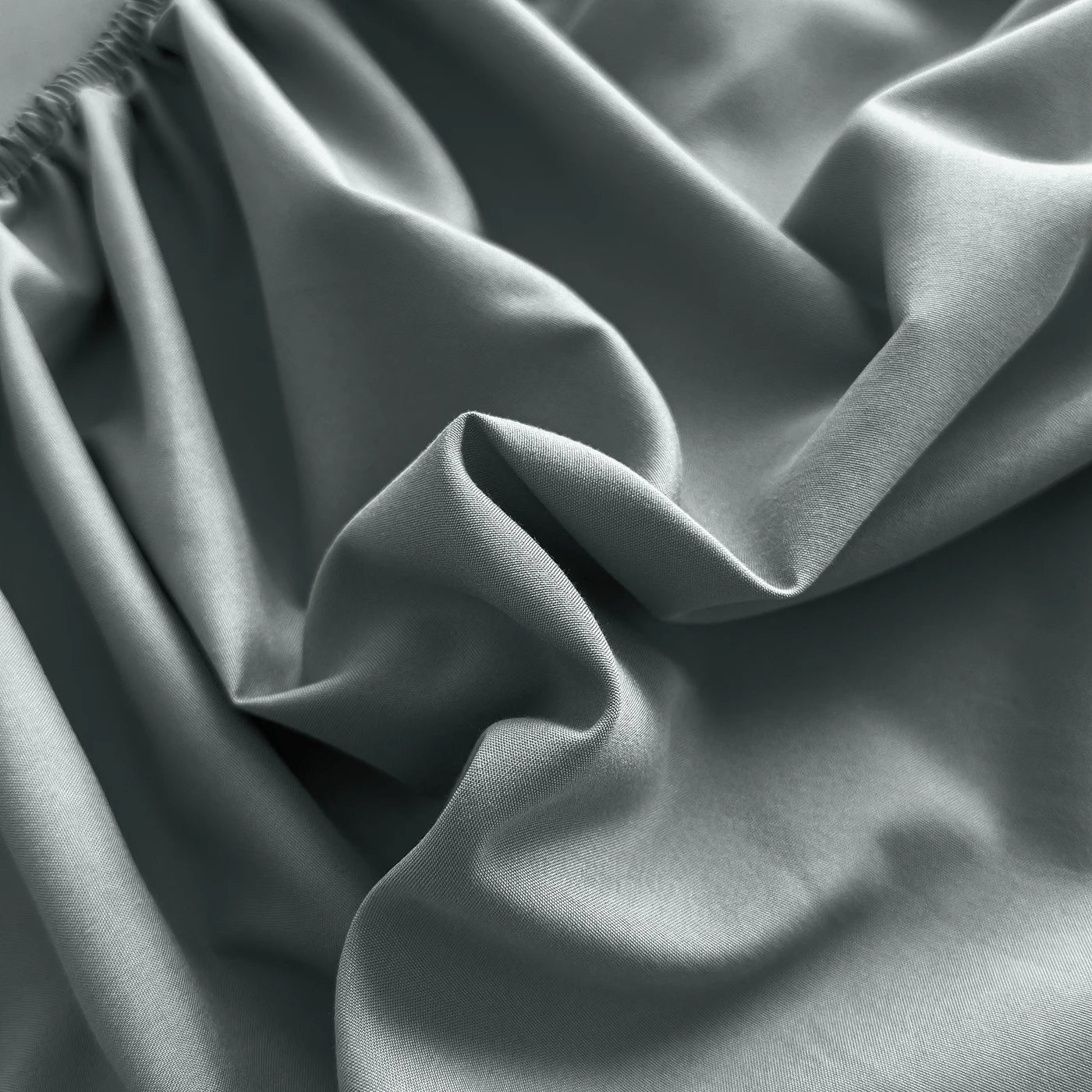CLEAN HOLD - Solid Color Fitted Sheet - Elastic Band, 200 TC, 5 Colors