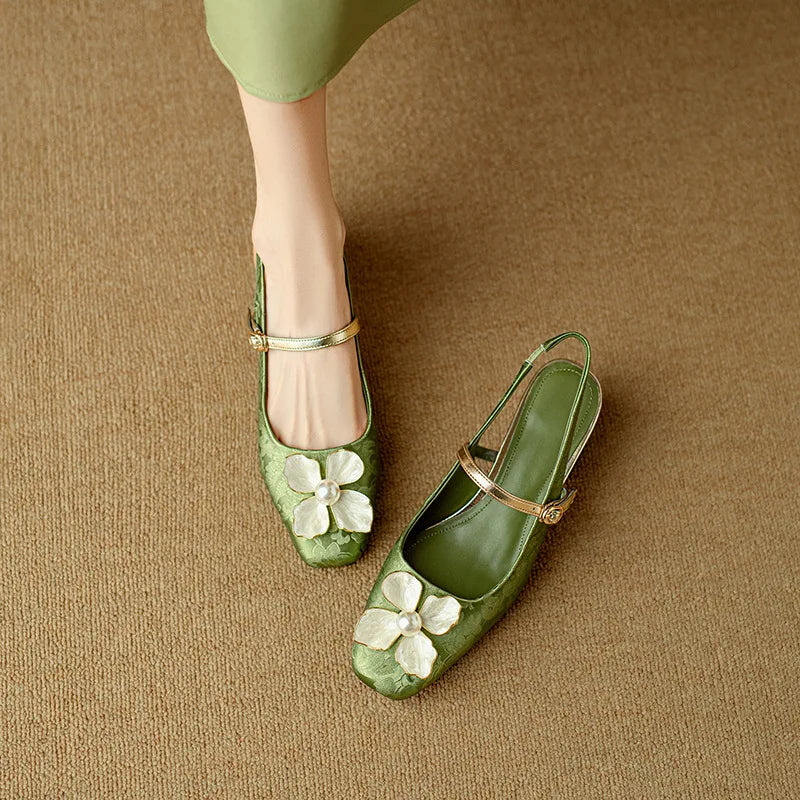 Retro Square Head Flower Buckle Strap New Women's Sandals 2025 Summer Baotou Slingback Med Heels Office & Career Shoes