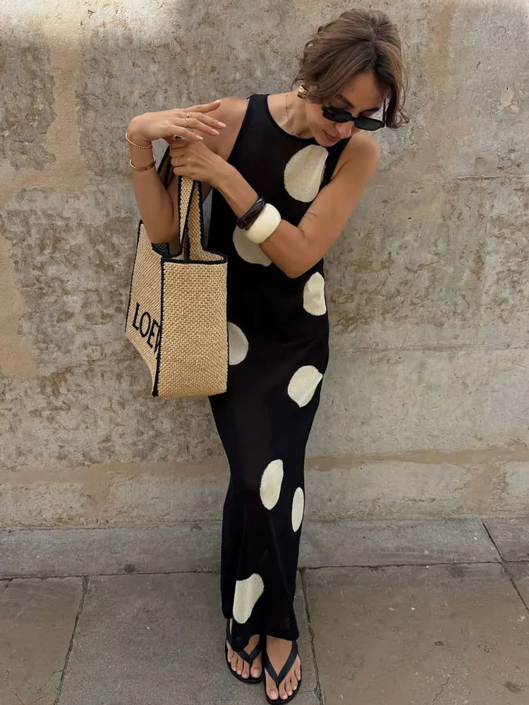 Women's Oversized Polka Dot Sleeveless Knit Maxi Dress – Editorial Style
