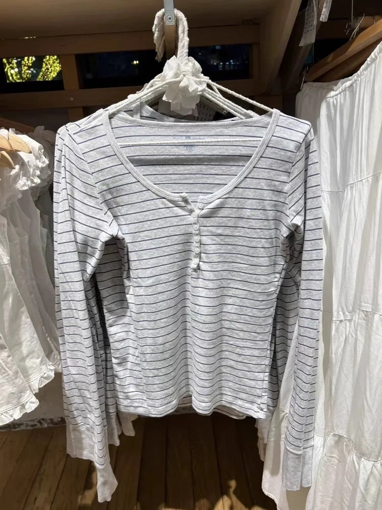 Vintage Striped Slim Long Sleeve T-shirts Autumn Casual Round Neck Streetwear Cotton Tees Women Classic Harajuku Button Tops Y2k