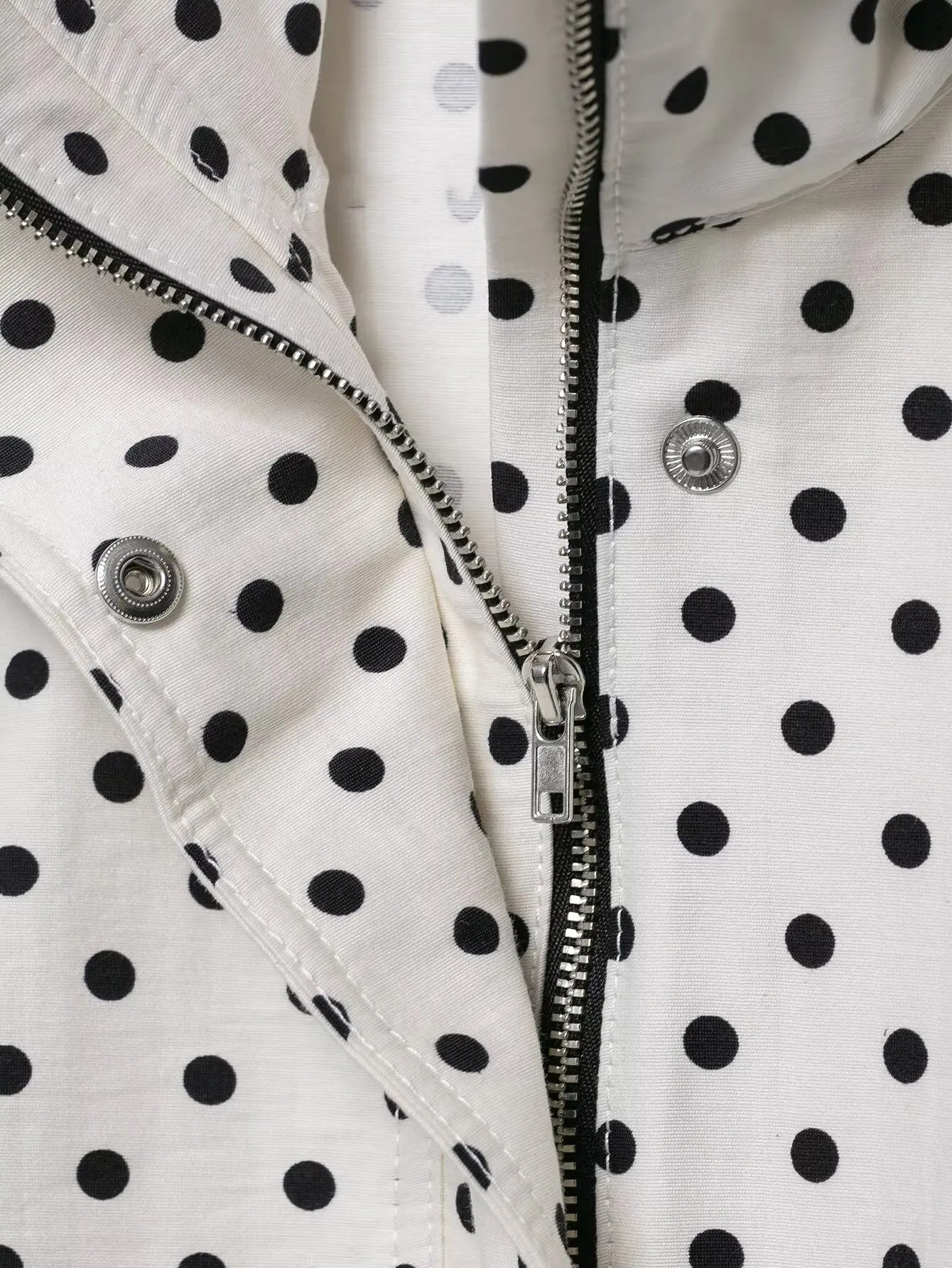 HH Woman Autumn Long Sleeves Turtleneck Zipper With Pockets Drawstring Casual Coats Women Fashion Polka Dot Printed Jacket